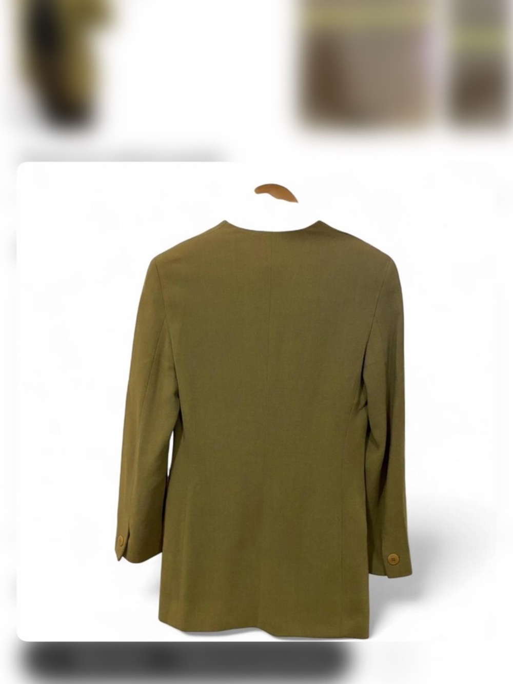 Gorgeous Giorgio Armani Olive Green Vintage Blazer - Picture 3 of 7